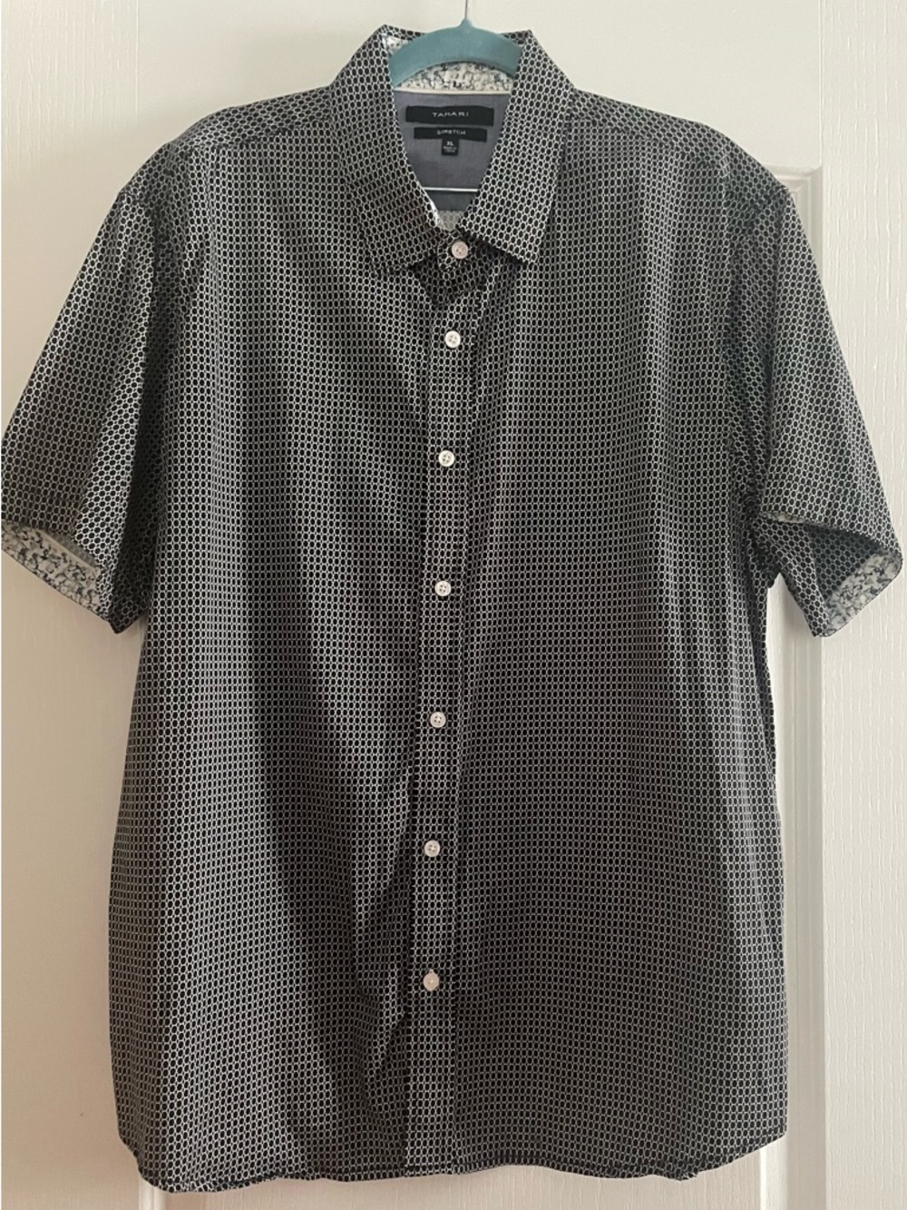 Tahari Black Geo Print Short Sleeve Button Down Shirt  Men’s XL